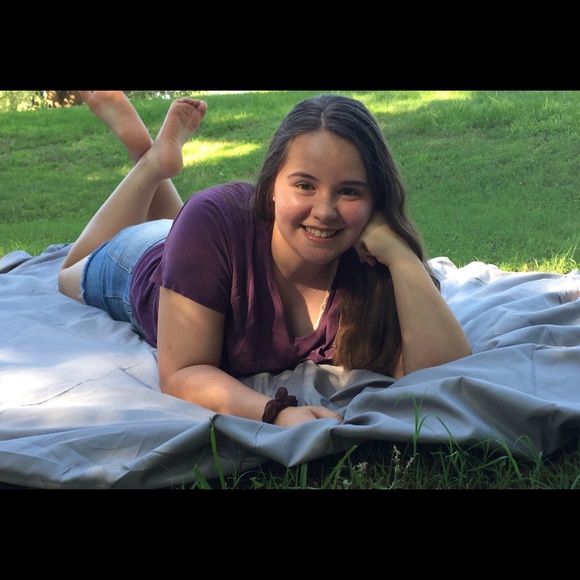 Hi! I am Natalie!🤙🏼 - Picture 1 of 6